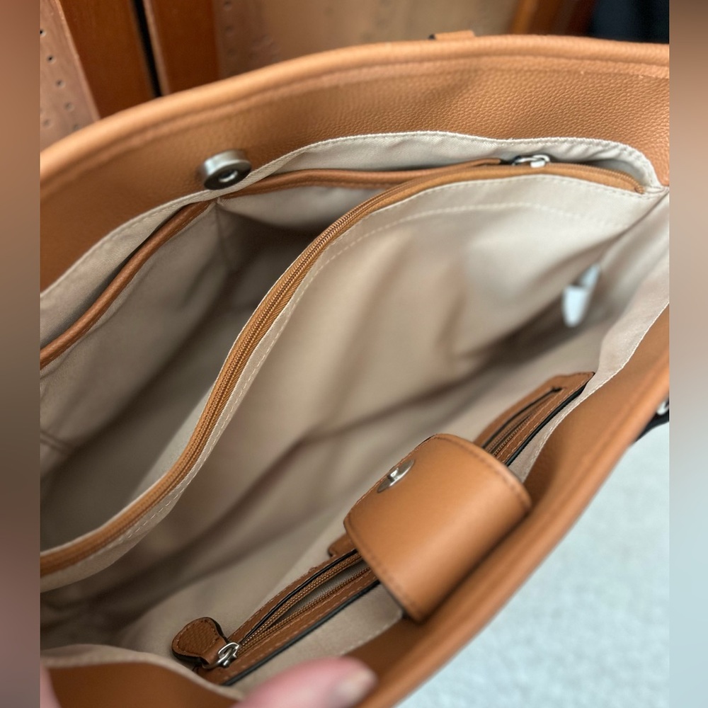 Dana Buchman Floral Tote Bag - Picture 4 of 7